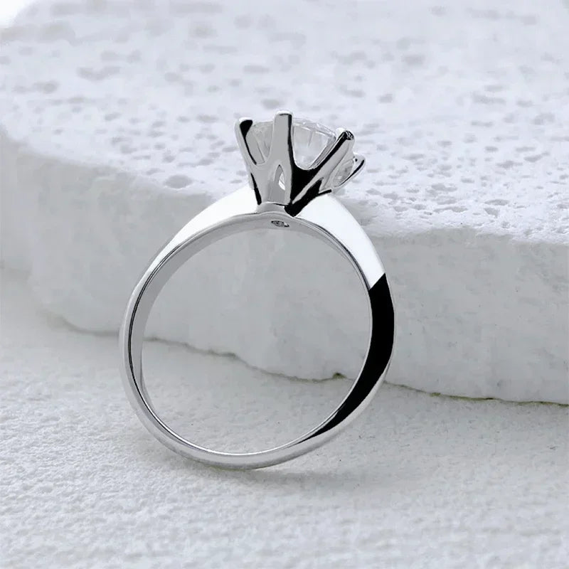 Solitaire Moissanite Ring – 925 Sterling Silver, Timeless Elegance
