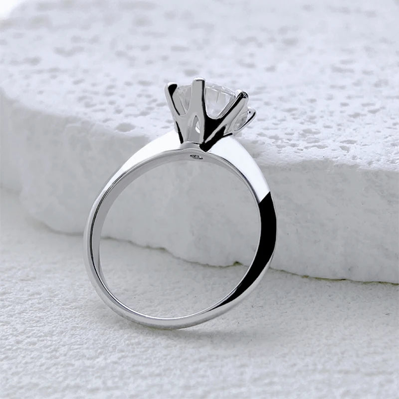Solitaire Moissanite Ring – 925 Sterling Silver, Timeless Elegance