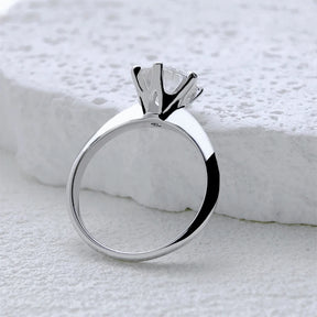 Solitaire Moissanite Ring – 925 Sterling Silver, Timeless Elegance