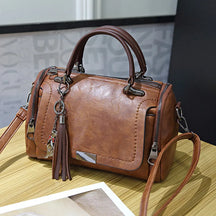 Crossbody Pillow Bag – Timeless Vintage Charm and Everyday Versatility